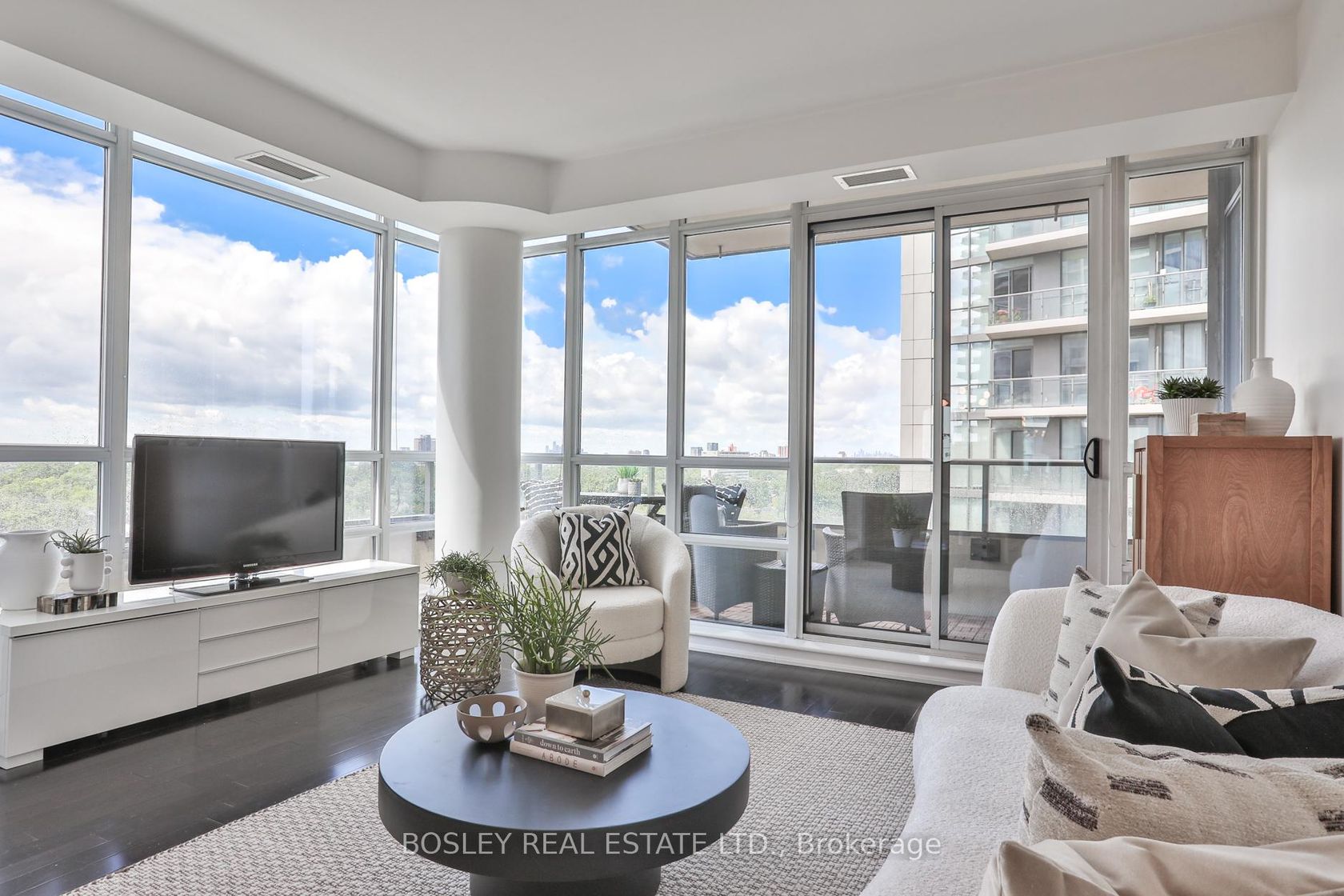701 - 500 St Clair Avenue W, Forest Hill South, Toronto 