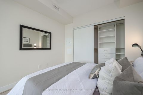 Photo 11 at 622 - 7608 Yonge Street, Yorkhill, Vaughan