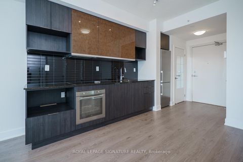 Photo 12 at 1017 - 99 The Donway, Don Mills, Toronto