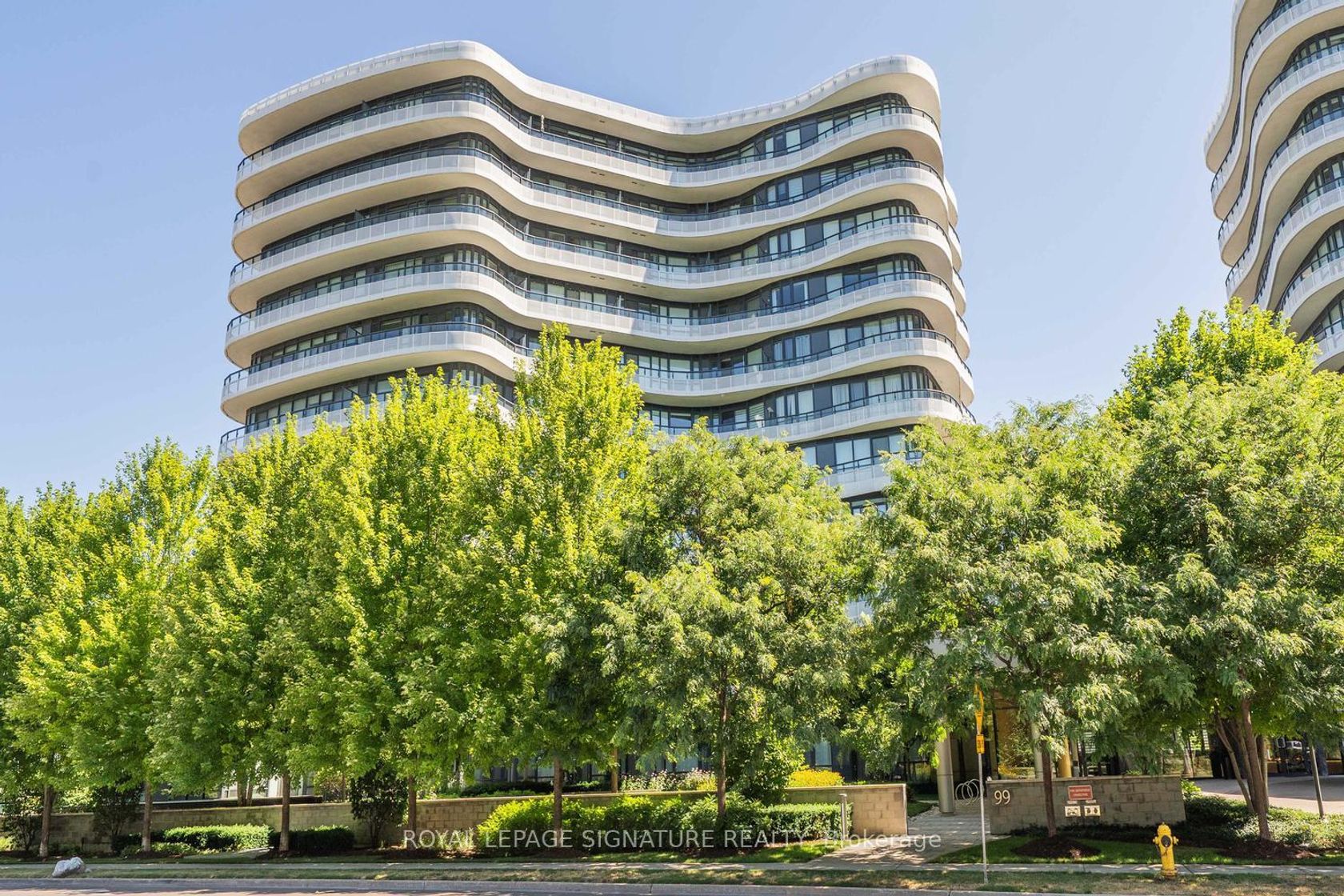 1017 - 99 The Donway, Don Mills, Toronto 