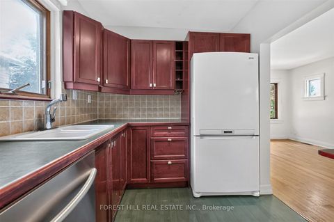 Photo 10 at 73 Dunington Drive, Cliffside, Toronto