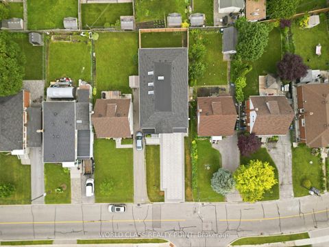 Photo 3 at 50 Dewey Drive, Maryvale, Toronto