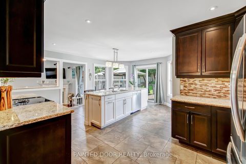 Photo 7 at 96 Ward Drive, Painswick South, Barrie