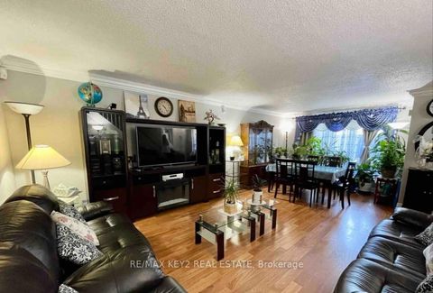 Photo 2 at 88 - 140 Ling Road, West Hill, Toronto