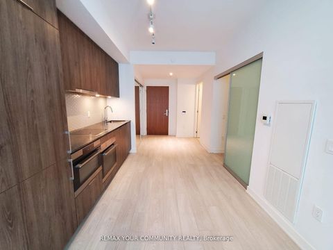 Photo 1 at 408 - 15 Queens Quay E, Waterfront Communities C8, Toronto