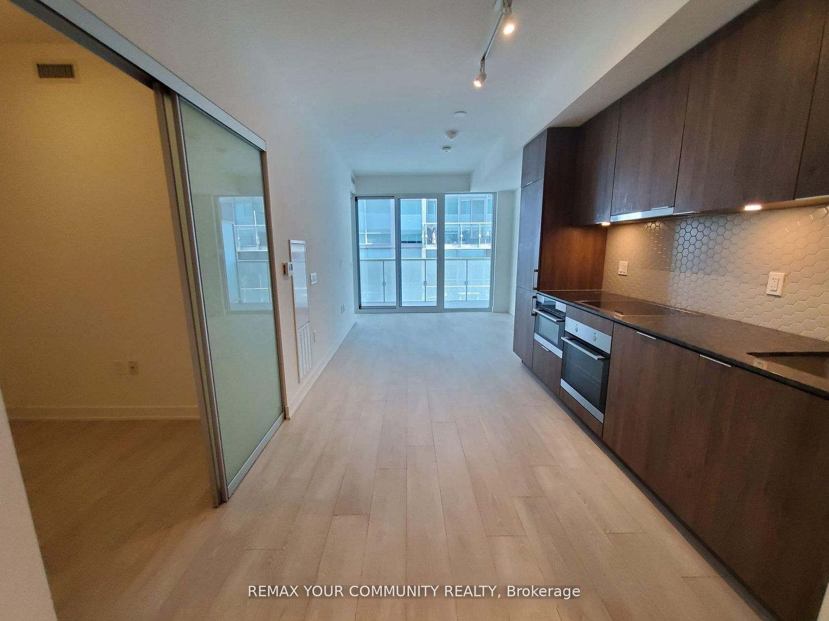 408 - 15 Queens Quay E, Waterfront Communities C8, Toronto 