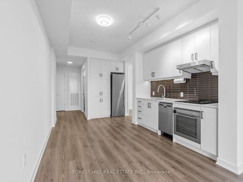 Photo 3 at 807 - 9 Tecumseth Street, Niagara, Toronto