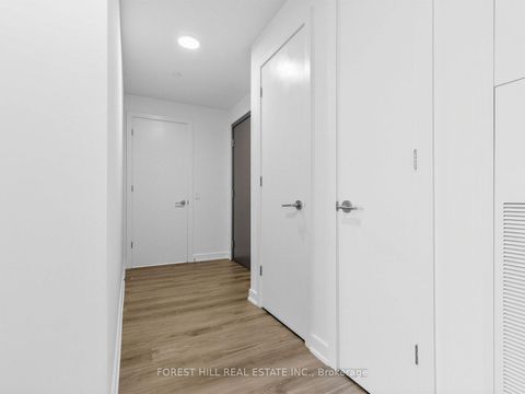Photo 10 at 807 - 9 Tecumseth Street, Niagara, Toronto