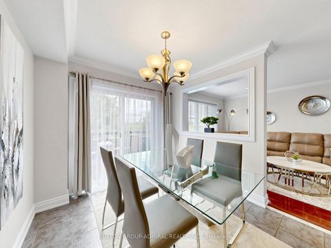 Photo 15 at 32 Beaverbrook Crescent, Rural Vaughan, Vaughan