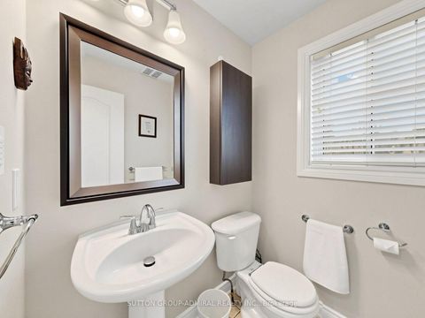 Photo 21 at 32 Beaverbrook Crescent, Rural Vaughan, Vaughan