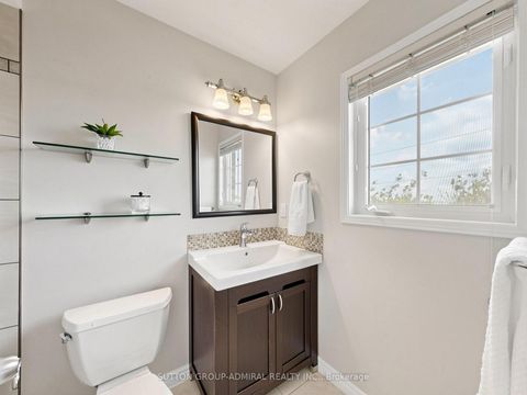 Photo 27 at 32 Beaverbrook Crescent, Rural Vaughan, Vaughan