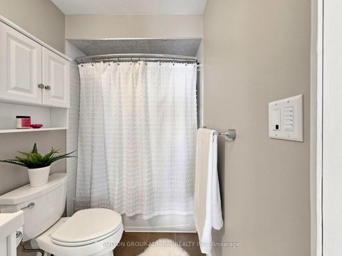 Photo 33 at 32 Beaverbrook Crescent, Rural Vaughan, Vaughan