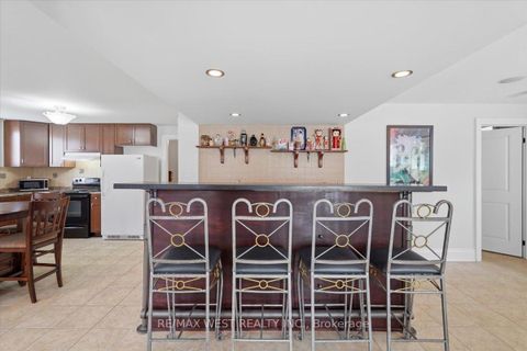 Photo 7 at 36 Danpatrick Drive, Rouge Woods, Richmond Hill