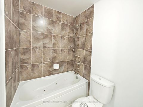 Photo 7 at Lph07 - 18 Holmes Avenue, Willowdale East, Toronto