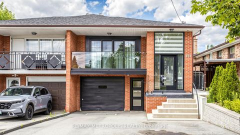 Photo 1 at 62 Davelayne Road, Humbermede, Toronto