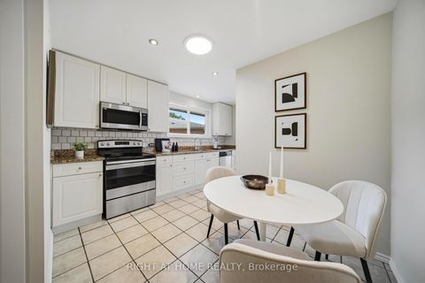 Photo 7 at 63 Vanguard Drive, City Centre West, Toronto