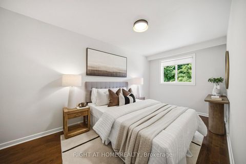 Photo 12 at 63 Vanguard Drive, City Centre West, Toronto