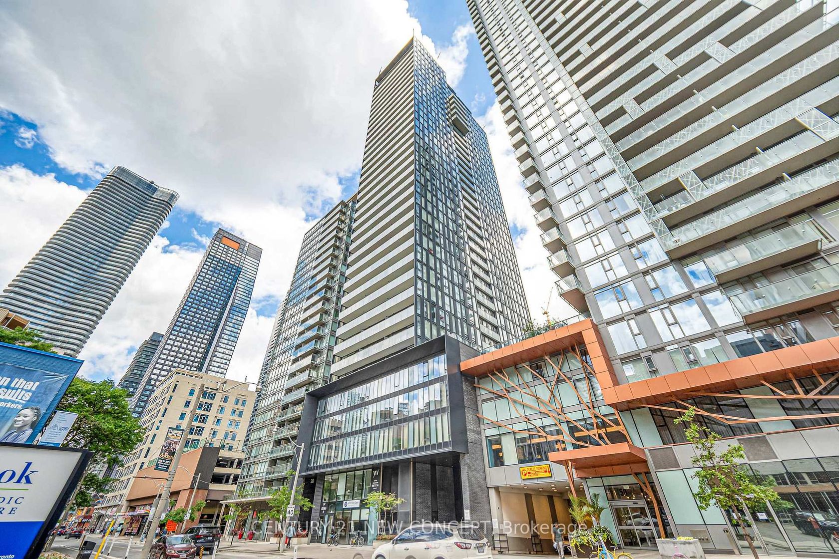 1902 - 28 Wellesley Street E, Yonge Corridor, Toronto 