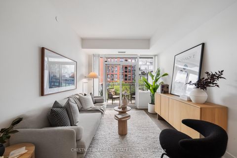 Photo 3 at 923 - 525 Adelaide Street W, Waterfront Communities C1, Toronto