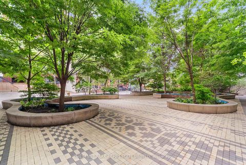 Photo 42 at 923 - 525 Adelaide Street W, Waterfront Communities C1, Toronto