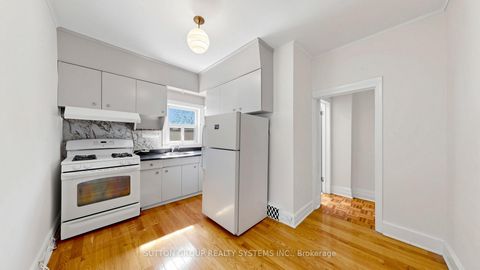 Photo 14 at 799 Lansdowne Avenue, Junction, Toronto
