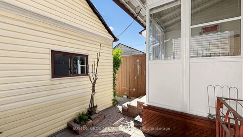 Photo 22 at 799 Lansdowne Avenue, Junction, Toronto