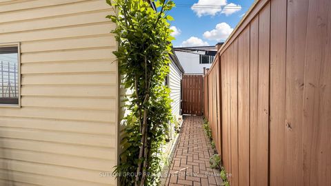 Photo 23 at 799 Lansdowne Avenue, Junction, Toronto