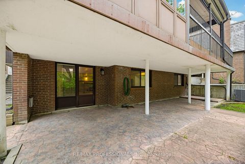 Photo 45 at 26 Neilor Crescent, Markland Wood, Toronto