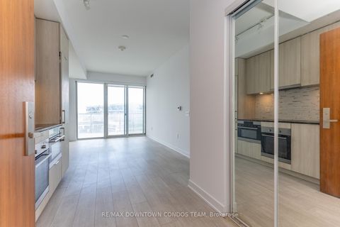 Photo 3 at 1410 - 15 Queens Quay E, Waterfront Communities C8, Toronto