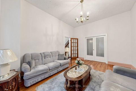 Photo 7 at 123 robert Street, University, Toronto