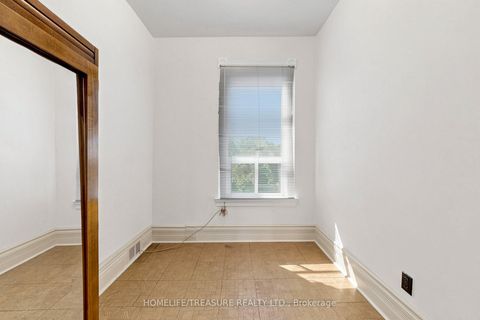 Photo 20 at 123 robert Street, University, Toronto