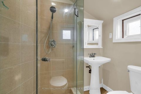 Photo 12 at 621 Lydia Street, College Manor, Newmarket