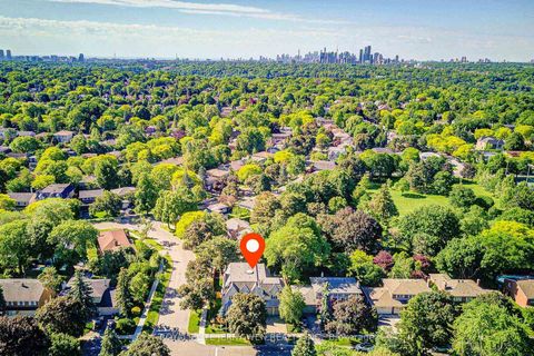 Photo 4 at 300 Upper Highland Crescent, Windfields, Toronto