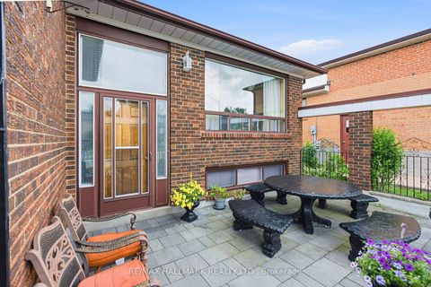 Photo 4 at 65 Oakhill Road, West Woodbridge, Vaughan