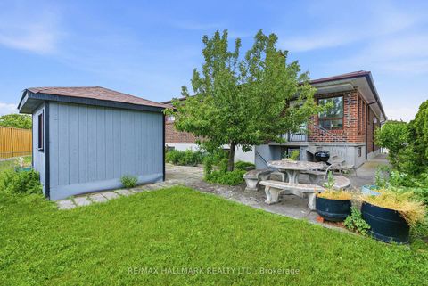 Photo 7 at 65 Oakhill Road, West Woodbridge, Vaughan