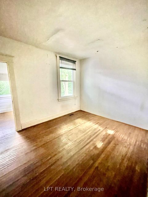Photo 12 at 326 Beech Avenue, The Beaches, Toronto