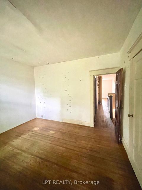 Photo 13 at 326 Beech Avenue, The Beaches, Toronto