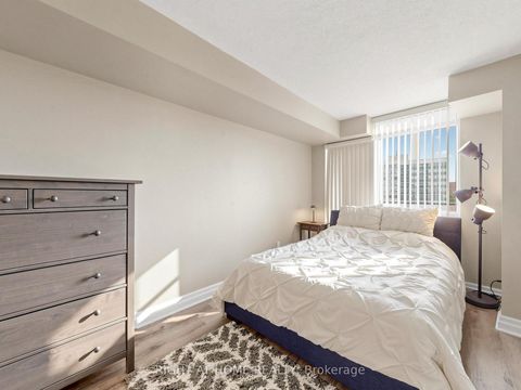 Photo 10 at 1008 - 18 Valley Woods Road, Donalda, Toronto