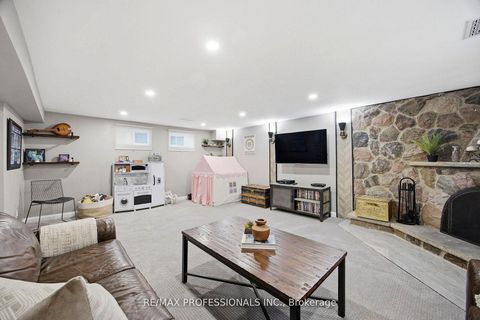 Photo 26 at 33 Brampton Road, Richview, Toronto