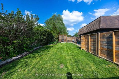 Photo 33 at 33 Brampton Road, Richview, Toronto