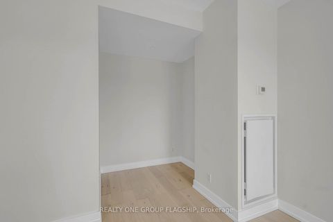 Photo 14 at 103 - 75 The Donway W, Don Mills, Toronto