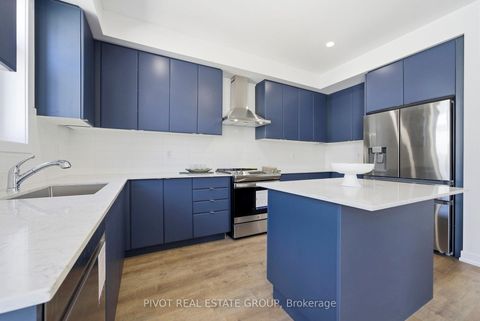 Photo 13 at 134 Danielle Moore Circle, Bendale, Toronto