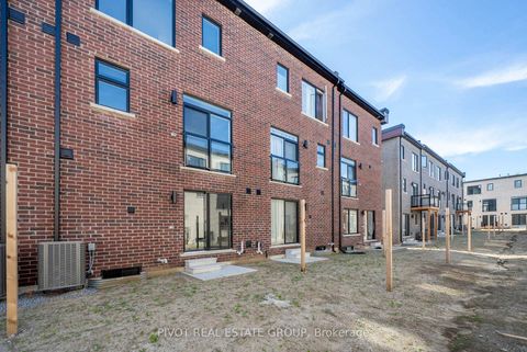 Photo 40 at 134 Danielle Moore Circle, Bendale, Toronto