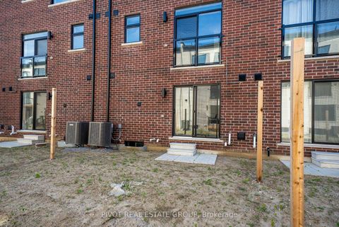 Photo 41 at 134 Danielle Moore Circle, Bendale, Toronto