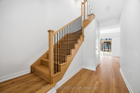 Photo 5 at 162 Danielle Moore Circle, Bendale, Toronto