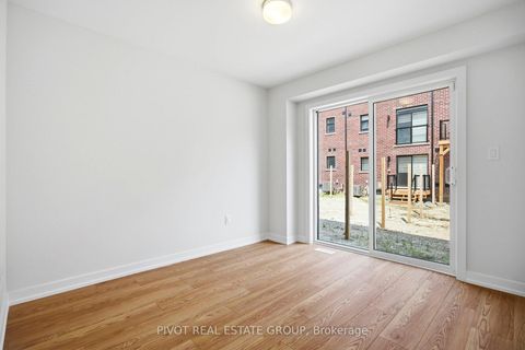 Photo 7 at 162 Danielle Moore Circle, Bendale, Toronto