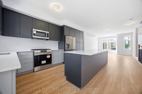 Photo 13 at 162 Danielle Moore Circle, Bendale, Toronto