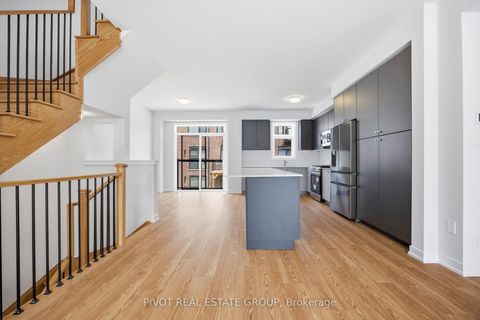 Photo 18 at 162 Danielle Moore Circle, Bendale, Toronto