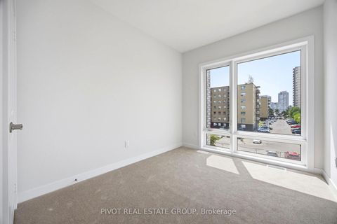 Photo 23 at 162 Danielle Moore Circle, Bendale, Toronto