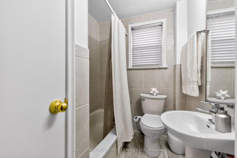 Photo 13 at 25 Lorindale Avenue, Lawrence Park North, Toronto